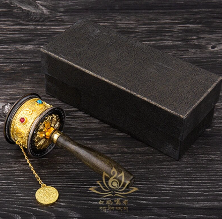 L121 -Tibetan Special Crafts Prayer Wheel Alloy Metal Hand Cranking Carving Crystal Decor Prayer Wheel Crafts Exquisite Buddhist Gift